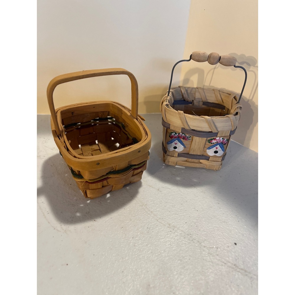 Miniature Woven Baskets Set of 2 Birdhouse Hand Painted Wood Decor Small Baskets